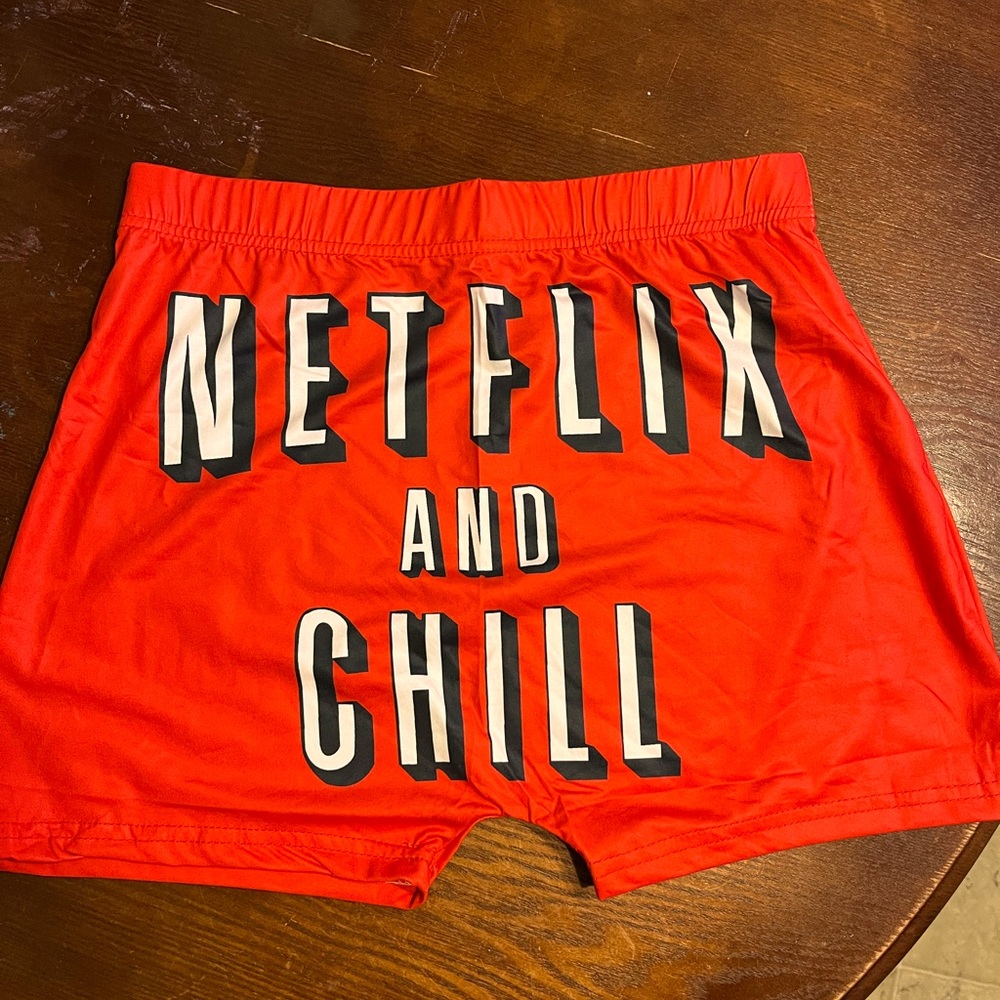 Netflix and Chill high waist boy shorts - Picture 2 of 4